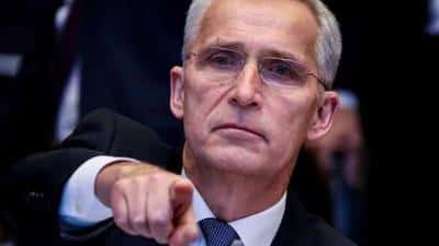 Jens Stoltenberg, alarmat de anunţul lui Putin privind punerea în alertă a forţelor de descurajare